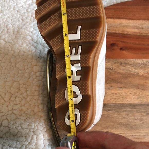 COPY - NWOT SOREL SUEDE WEDGES WITH 3” HEEL. Taupe Color. Size 5.5 - Picture 6 of 9